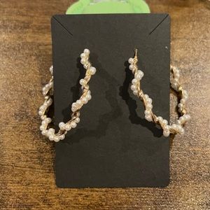 Pearl and gold hoop earrings
